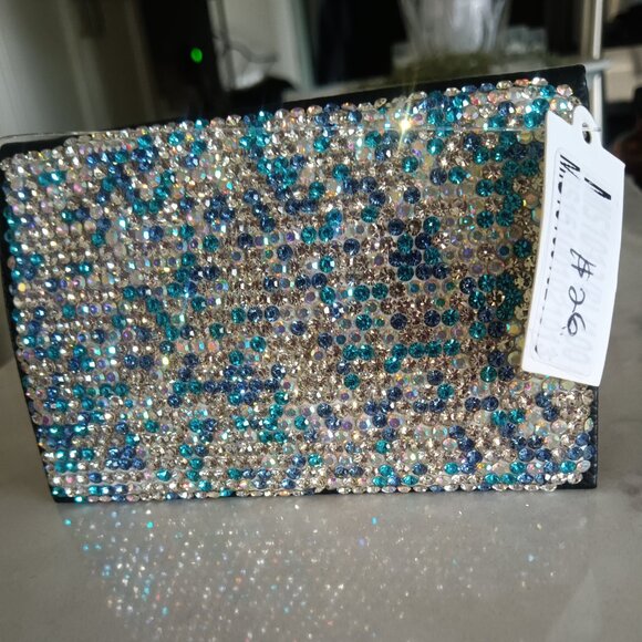 A crystal embellished business card holder in 4 colors - Picture 7 of 8